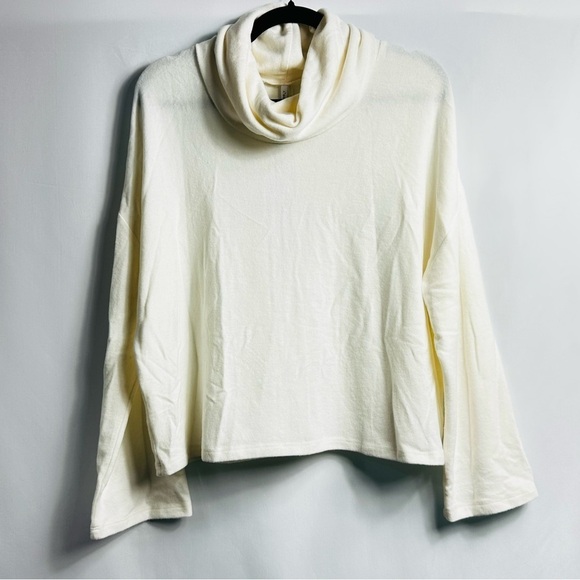 NWT Z Supply Women’s Sz Large Cream Long Sleeve Skimmer Mock Neck Shirt - Picture 2 of 9